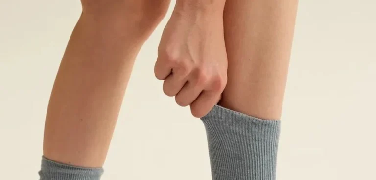 Bambusa zeķes diabētiķiem neslīdoša zole
